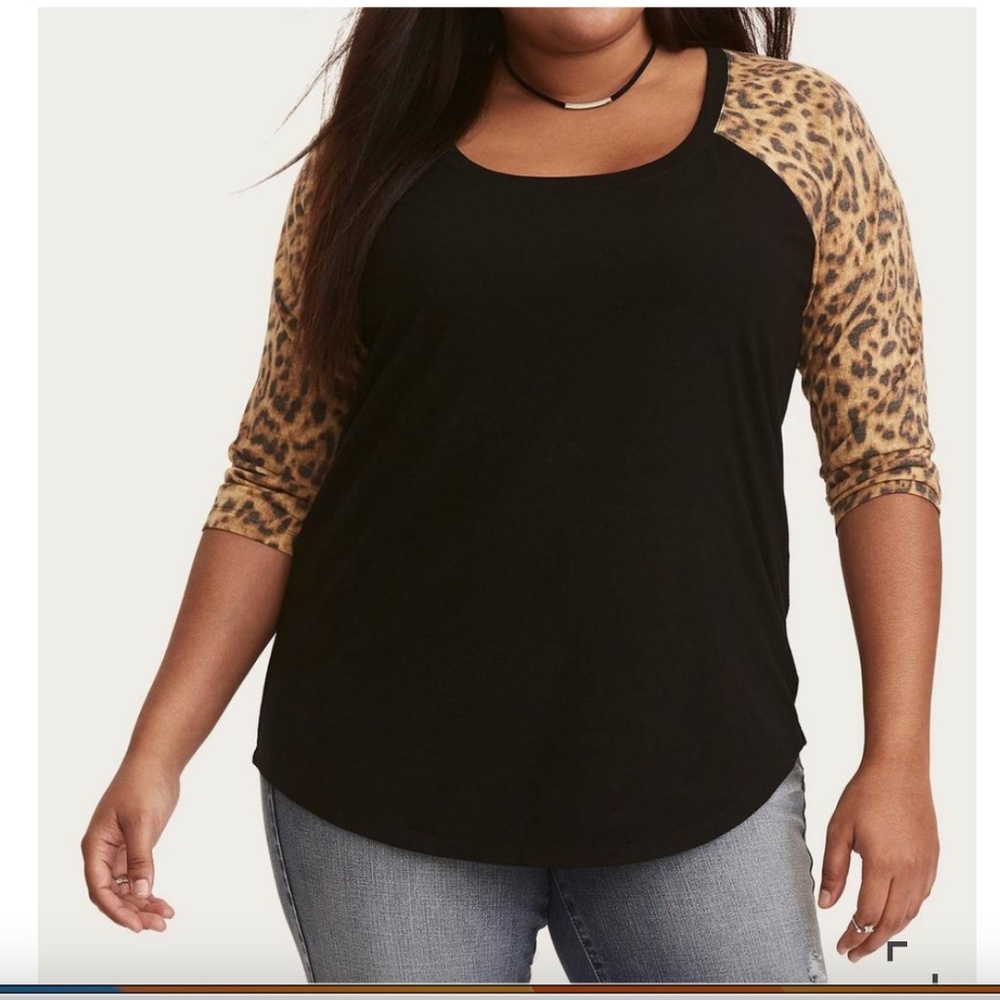 TORRID Classic Fit Feather Light Slub Crew Neck Raglan Tee Sz 00X